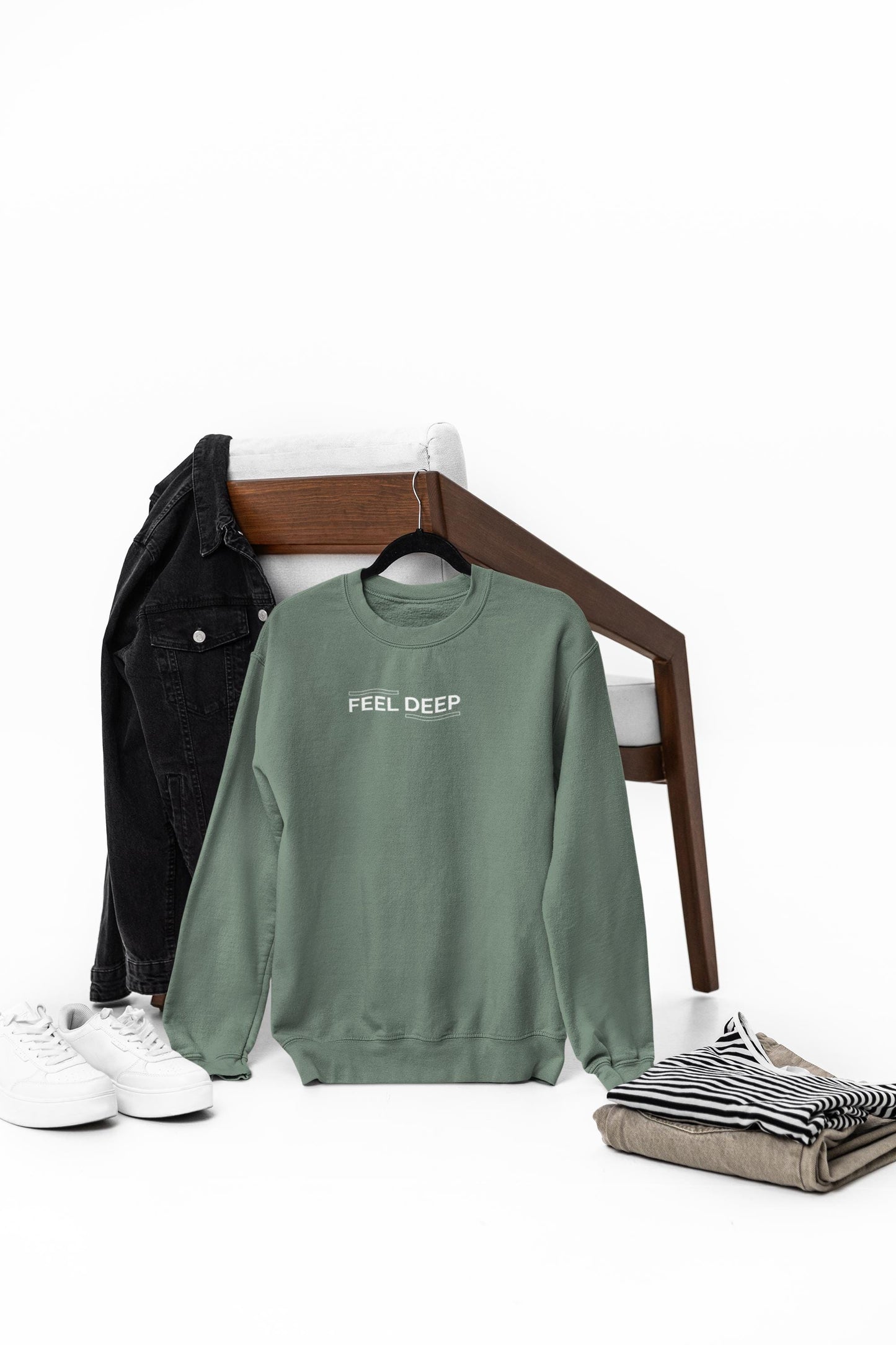 Unisex “FEEL DEEP” Minimalist Quote Sweatshirt – Aesthetic Streetwear Crewneck Pullover